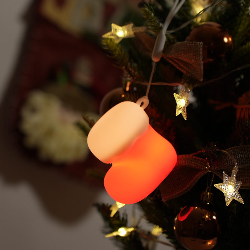 زينة عيد الميلاد المعلقة على ش - مراجعة Christmas Stocking Hanging وسعره