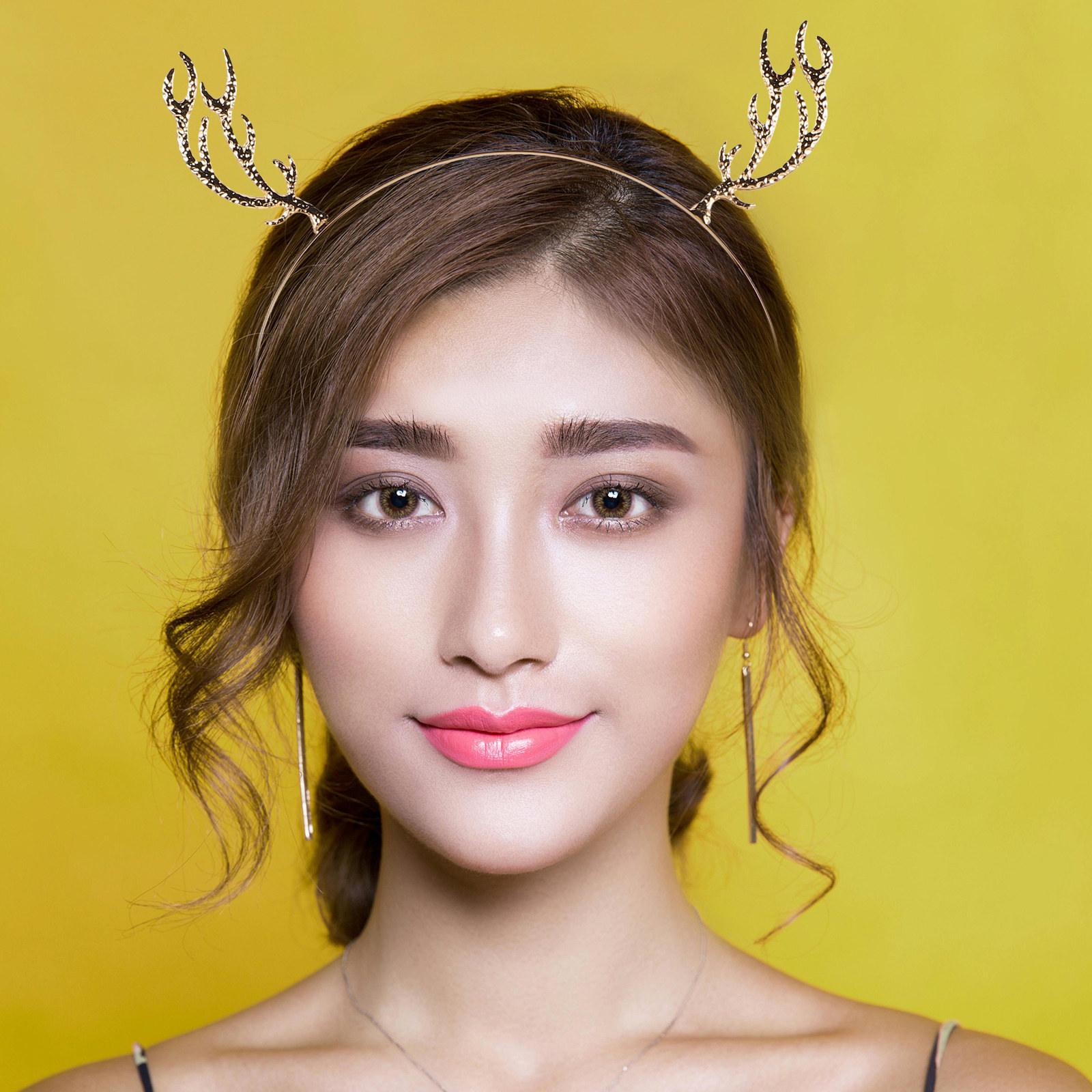طوق شعر معدني مرصع بأحجار الرا - مراجعة Reindeer Antlers Headband وسعره
